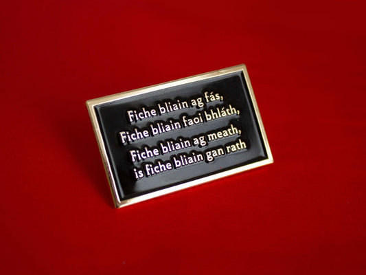Fiche Bliain faoi Bhláth Pin