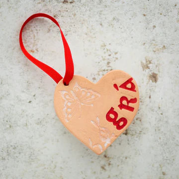 Gra Ceramic Heart by Anita Reynolds