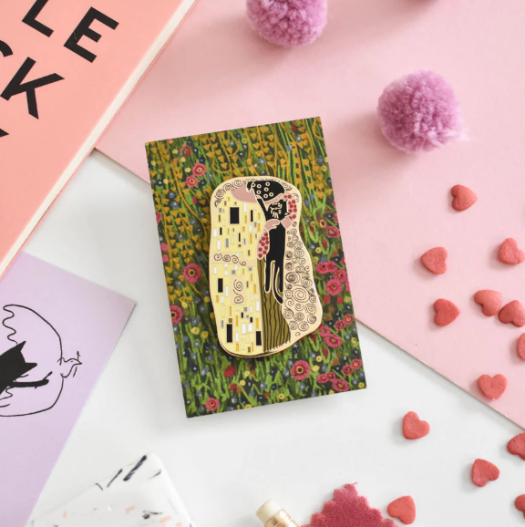 The Cat Kiss Pin Niaski
